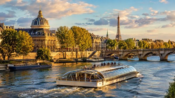 Découvrez le meilleur du tourisme en bateau à Paris sur la seine